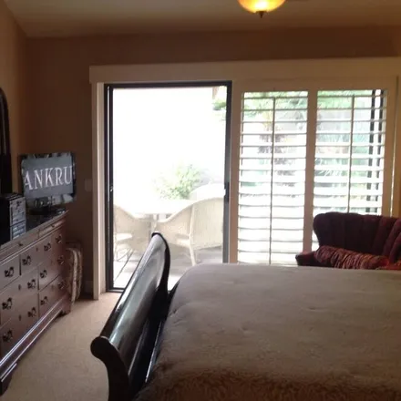 Rent this 3 bed condo on Palm Desert