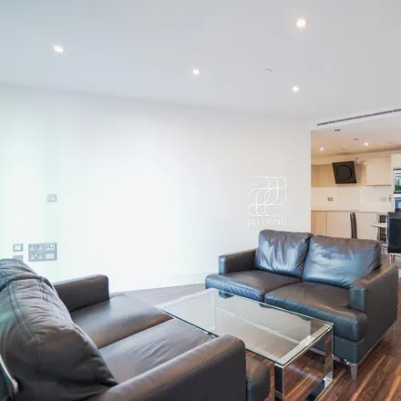 Rent this 2 bed apartment on Altitude in Plough Street, London