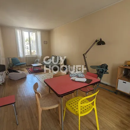 Rent this 3 bed apartment on 7 Rue Parmentier in 37000 Tours, France