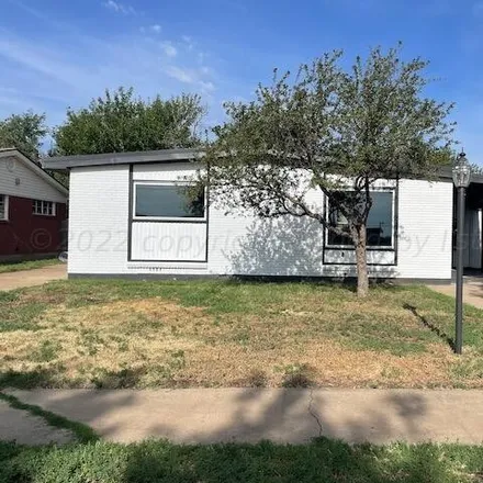 Buy this 4 bed house on 1909 North Banks Street in Pampa, TX 79065