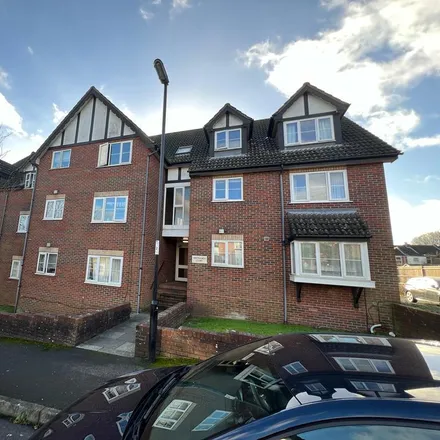 Rent this studio apartment on 23 Kitchener Road in Southampton, SO17 3SF