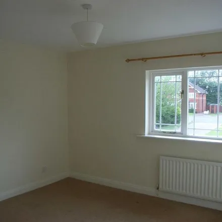 Image 4 - 6 Barford Drive, Dean Row, SK9 2GB, United Kingdom - Apartment for rent