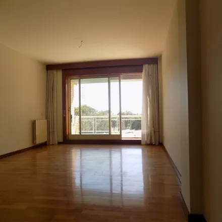 Rent this 2 bed apartment on Farmácia Santos Salvador in Rua Alcaide de Faria, 4100-186 Porto