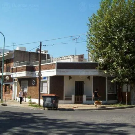 Buy this studio house on Virgilio 497 in Villa Luro, C1407 FBF Buenos Aires