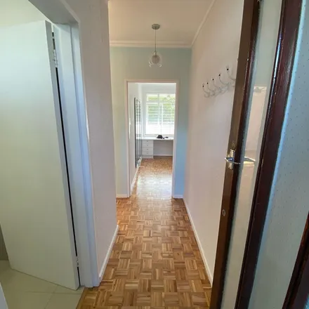 Rent this 1 bed apartment on Lifestyles on Kloof in Park Road, Cape Town Ward 115