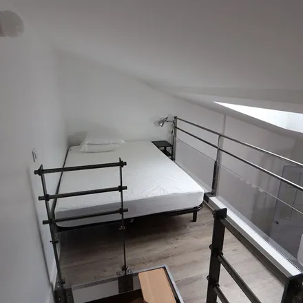 Image 2 - 129 Rue de Bourgogne, 45000 Orléans, France - Apartment for rent