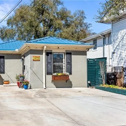 Buy this 2 bed house on 1929 South Rendon Street in New Orleans, LA 70125