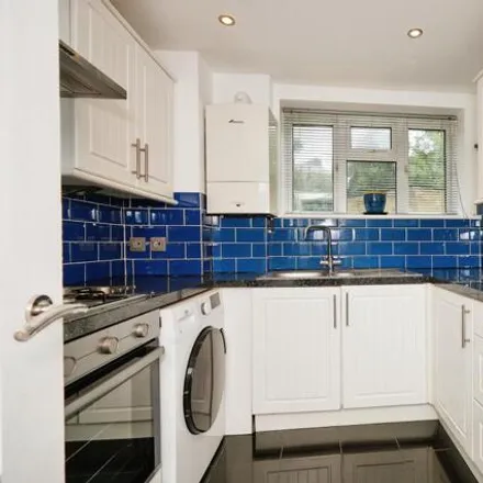 Image 3 - 31 - 45 Baizdon Road, London, SE3 0US, United Kingdom - Apartment for sale