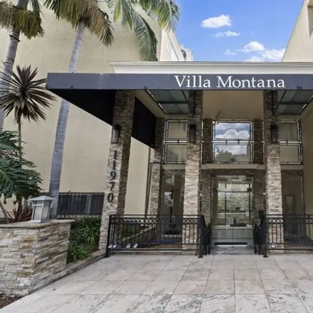 Rent this 2 bed condo on Montana Avenue in Los Angeles, CA 90292