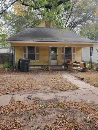 Buy this 2 bed house on 535 East Quincy Avenue in Arkansas City, KS 67005