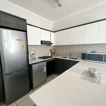 Image 5 - Olinia Crescent, Cape Town Ward 107, Western Cape, 7433, South Africa - Apartment for rent