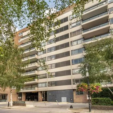 Image 3 - Devonport, 23 Southwick Street, London, W2 2PR, United Kingdom - Apartment for sale