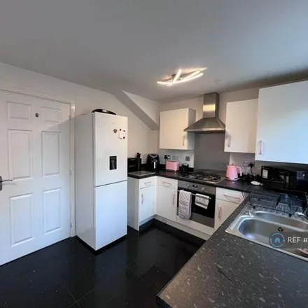 Image 5 - 16 Flockton Gardens, Coventry, CV6 7PW, United Kingdom - Townhouse for rent
