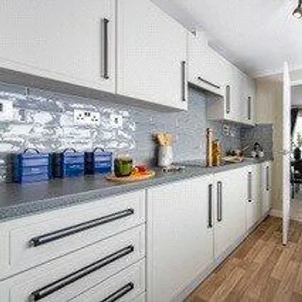 Image 2 - Burnt House Lane, Newport, PO30 2PJ, United Kingdom - House for sale