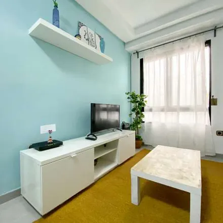 Image 4 - Repsol, Carrer de les Moreres, 58, 46024 Valencia, Spain - Apartment for rent