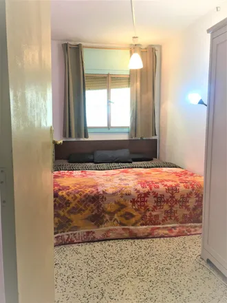Rent this 5 bed room on Hermanos Cruz in Gran Via de les Corts Catalanes, 08001 Barcelona