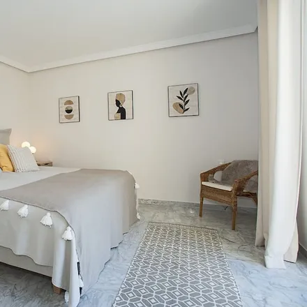 Rent this 3 bed townhouse on Mezquita de Marbella in Bulevar del Príncipe Alfonso de Hohenlohe, 29602 Marbella
