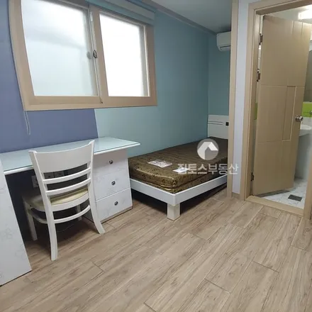 Rent this studio apartment on 서울특별시 서대문구 남가좌동 322-13