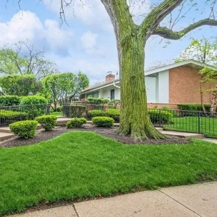 Image 1 - 7017 Tripp Avenue, Lincolnwood, Niles Township, IL 60712, USA - House for sale