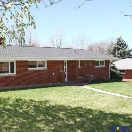 Buy this 3 bed house on 1685 Circle Drive in Lincoln, NE 68506