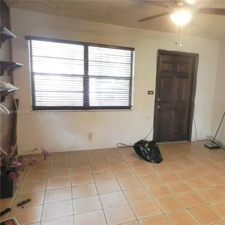 Image 3 - 6430 McClellan Street, Hollywood, FL 33024, USA - House for sale