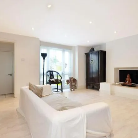 Rent this 2 bed apartment on 21 St Stephen's Gardens in London, W2 5RY