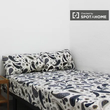 Rent this 2 bed room on Hypernoika - Barcelona HackerSpace in Carrer de la Riereta, 5