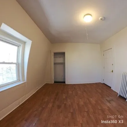Rent this studio apartment on 10;12 Maple Street in Riverview, Waltham