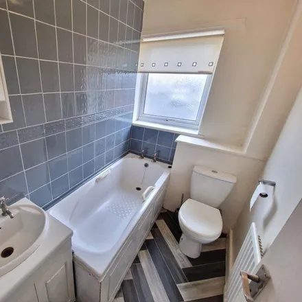 Image 7 - Balmoral Close, Bedlington Station, NE22 5YE, United Kingdom - Townhouse for rent