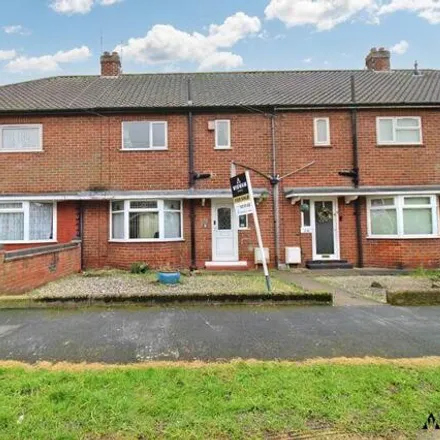 Buy this 3 bed townhouse on Grangeside Avenue in Hull, HU6 8LP