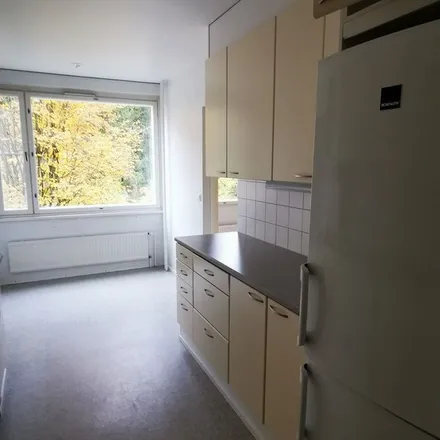 Rent this 4 bed apartment on Niinitie in 15550 Lahti, Finland