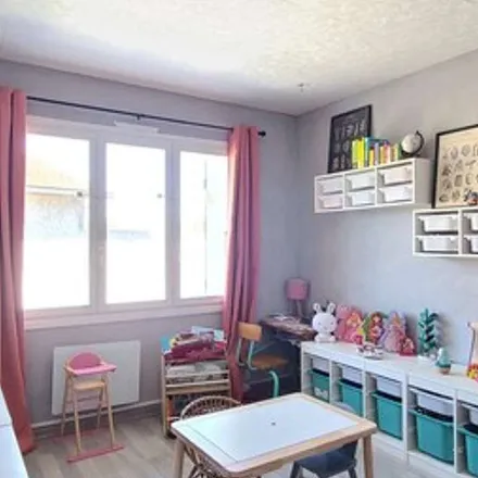 Rent this 3 bed apartment on 88 Chemin de l'Eglise in 38430 Saint-Jean-de-Moirans, France