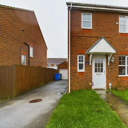 Buy this 3 bed duplex on Givendale Close in Bridlington, YO16 6GQ