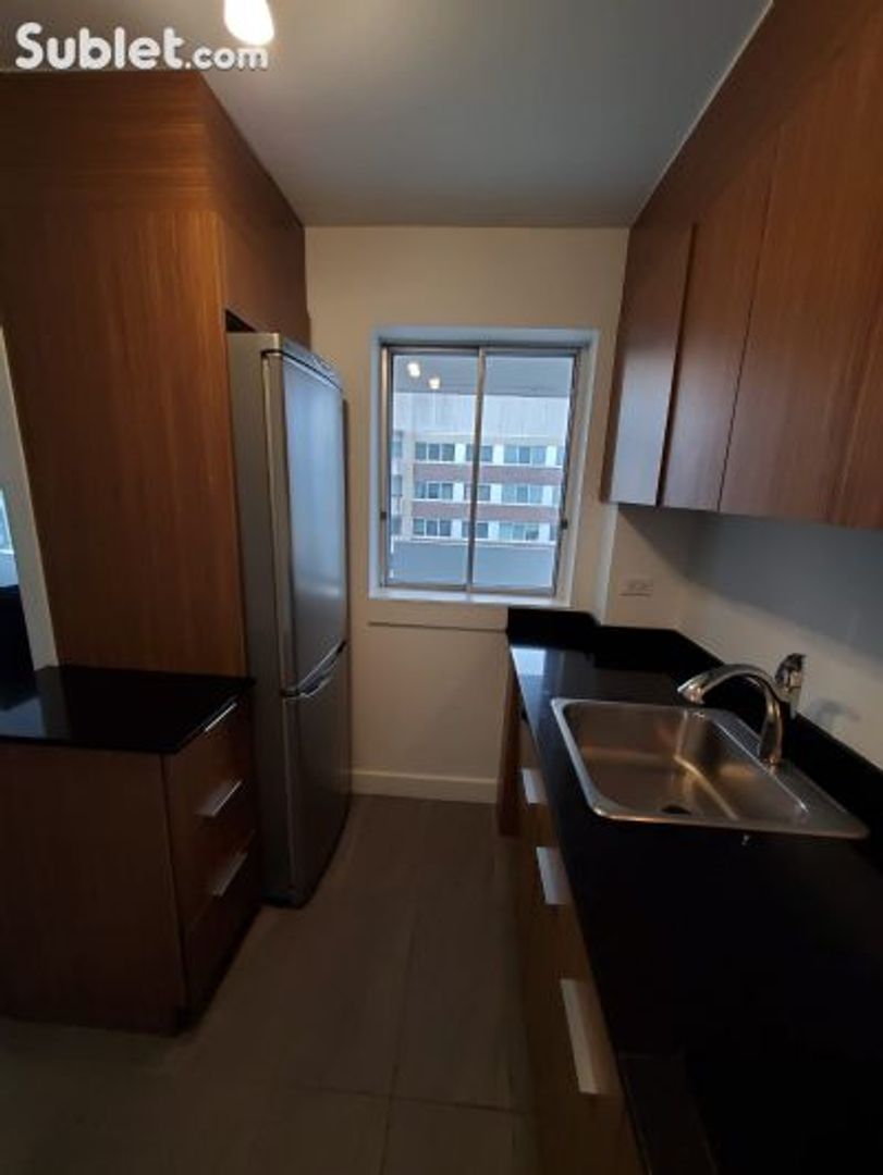 1bed apartment at 1455 Rue de la Montagne, Montreal, QC