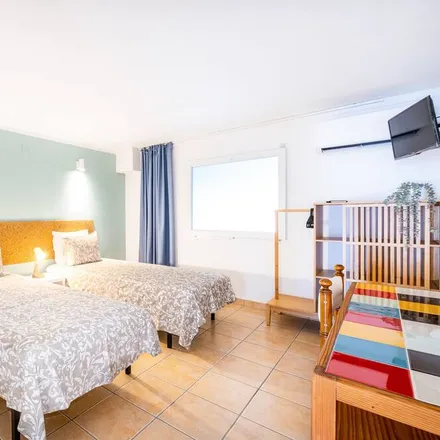 Rent this 2 bed apartment on 8200-158 Distrito de Évora