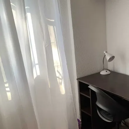 Rent this 3 bed room on Calle del Camino Viejo de Leganés in 55, 28019 Madrid
