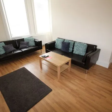Rent this 4 bed apartment on Jesmond Road in Newcastle upon Tyne, NE2 1NL
