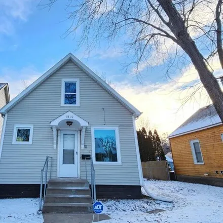 Buy this 4 bed house on 3311 North Thomas Avenue in Minneapolis, MN 55412