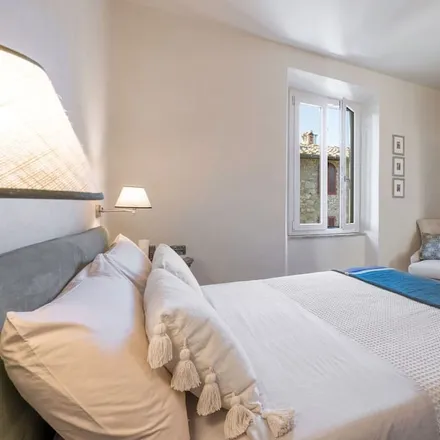 Rent this 2 bed apartment on 53011 Fonterutoli SI