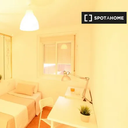 Rent this 4 bed room on Madrid in Calle de Portalegre, 100