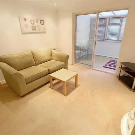 Image 6 - Oakes Park View, Sheffield, S14 1BZ, United Kingdom - Apartment for rent