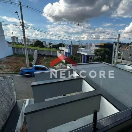 Buy this 3 bed house on Rua Trinta e Três in 1º Subdistrito, Taubaté - SP