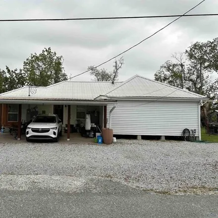 Buy this 4 bed house on 117 East 50th Street in Lafourche Parish, LA 70345