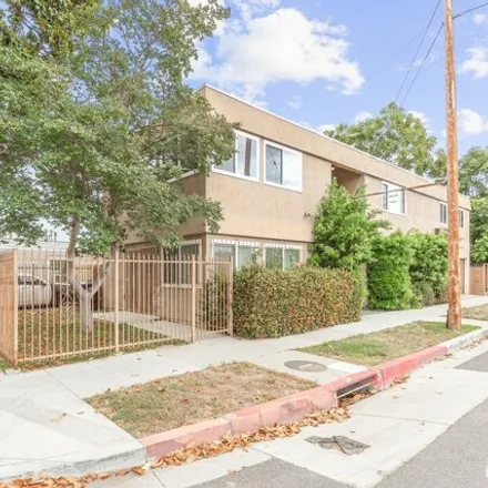 Buy this 3 bed house on 1598 West 34th Street in Long Beach, CA 90810