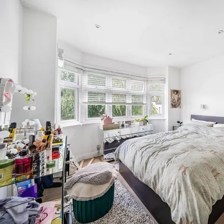 Image 1 - Beechwood Close, The Hale, London, NW7 3LS, United Kingdom - Apartment for rent
