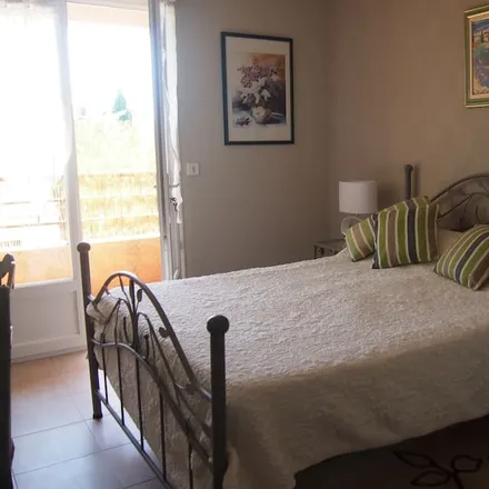 Rent this 2 bed house on Arles in Bouches-du-Rhône, France