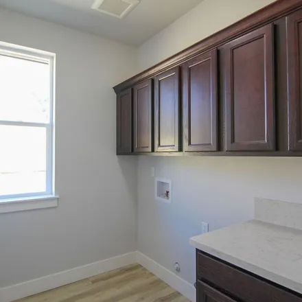 Image 7 - unnamed road, Redding, CA 96002, USA - Apartment for rent