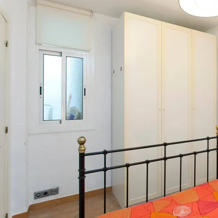 Image 2 - Carrer de Rocafort, 185, 08001 Barcelona, Spain - Apartment for rent