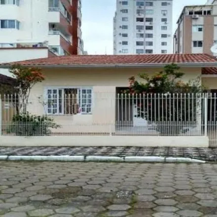 Buy this 3 bed house on Rua 1041 in Centro, Balneário Camboriú - SC