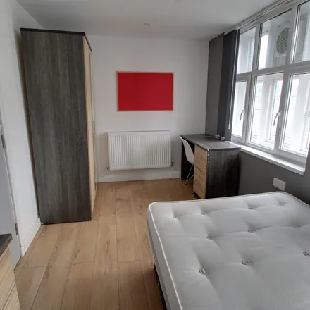 Rent this 6 bed apartment on Duke Street in Leicester, LE1 6WB